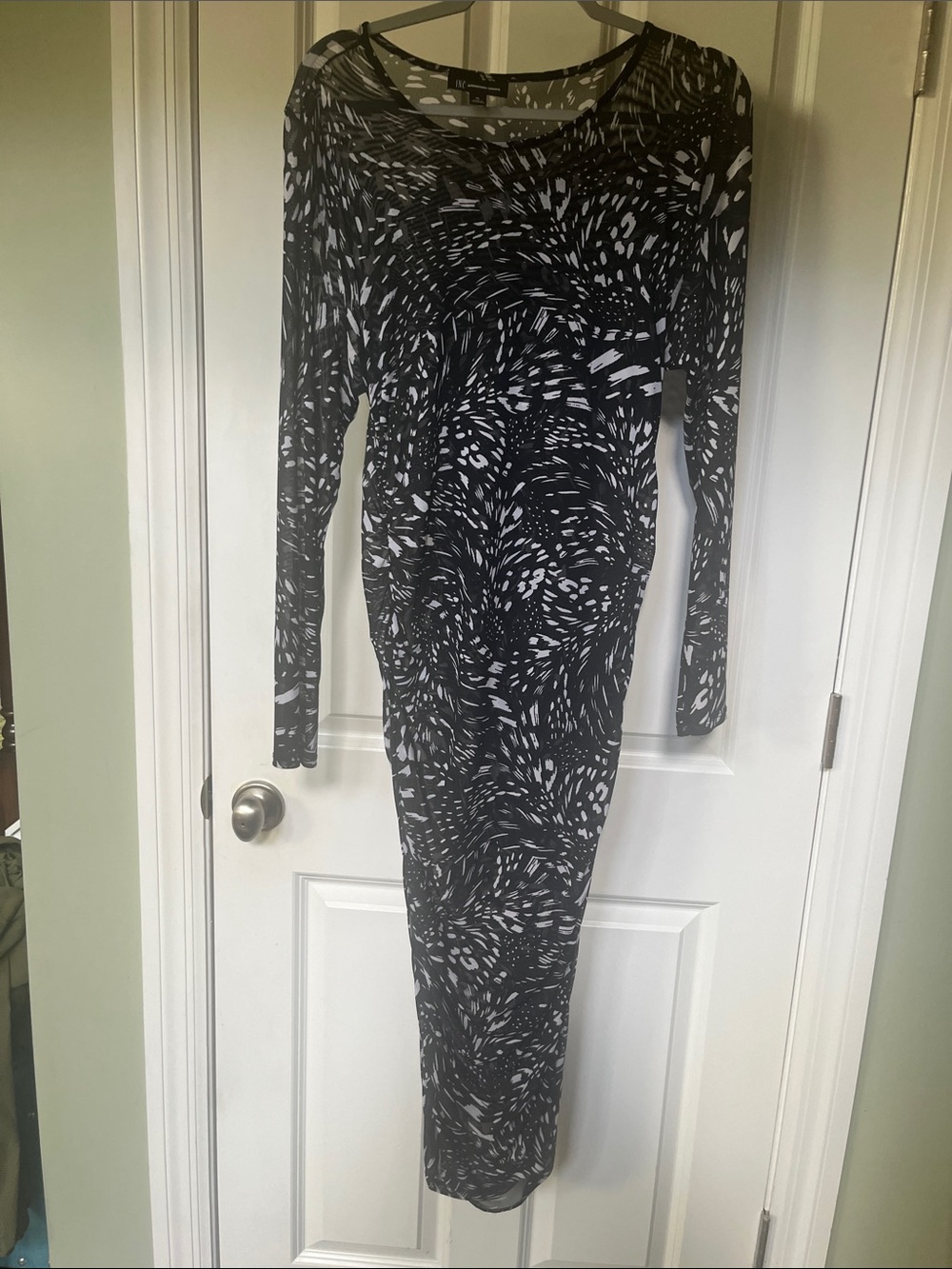 INC International Concepts Black and White Printed Long Sleeve Dress